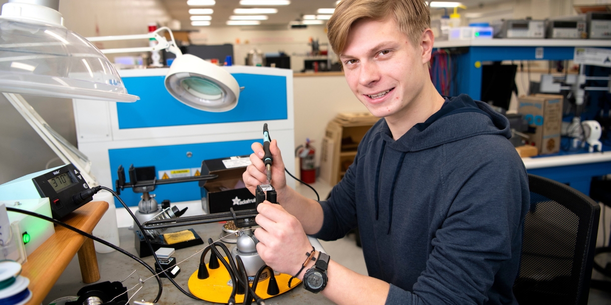 Jack Casturo &#039;24 works in electrical enginering lab